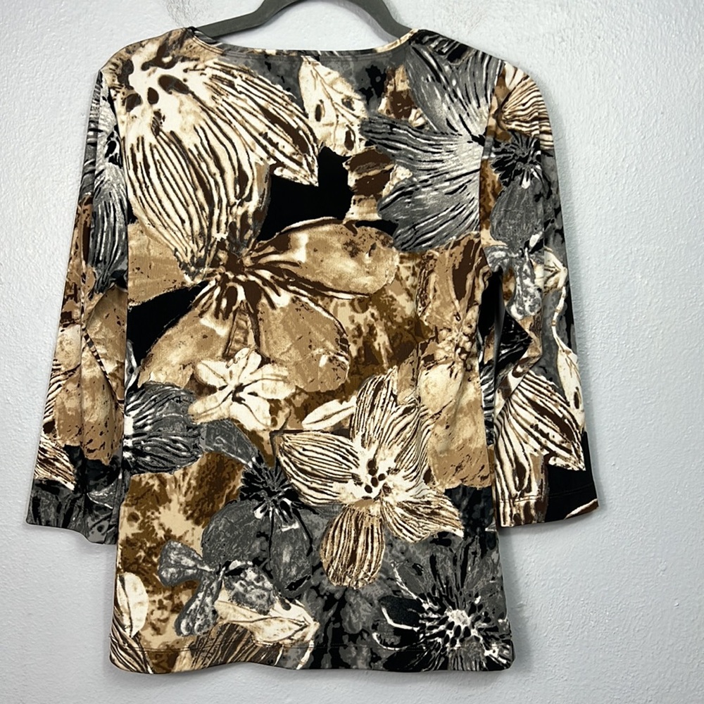 Chico’s Additions Brown Cream Gray Floral Print 3/4 Sleeve Scoop Neck Top Small - Picture 6 of 7